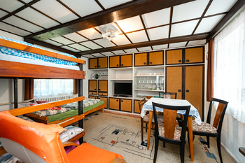 obývací pokoj - Prodej domu 98 m², Sazená