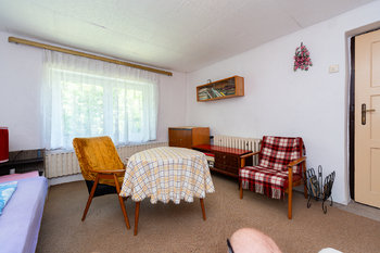 pokoj levý - Prodej domu 98 m², Sazená