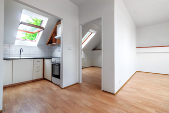 Byt 3+KK - Pronájem bytu 3+kk v osobním vlastnictví 64 m², Jesenice 