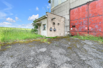 Prodej skladovacích prostor 3070 m², Bílá Třemešná
