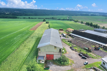 Prodej skladovacích prostor 1400 m², Bílá Třemešná