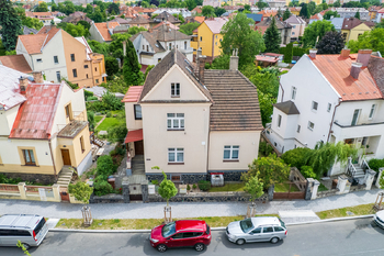 Pohled na dům ze Zborovské ulice - Prodej domu 190 m², Kolín