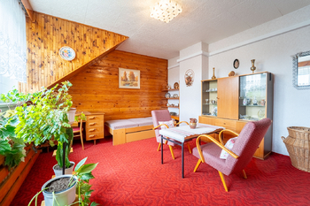Pokoj v patře - Prodej domu 190 m², Kolín