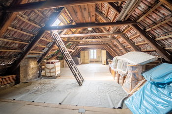 Půdní prostor - Prodej domu 190 m², Kolín
