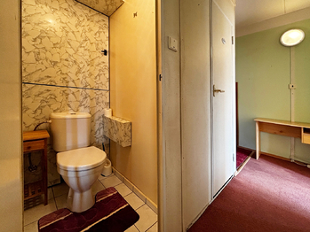 samostatné wc - Pronájem bytu 2+kk v osobním vlastnictví 48 m², České Budějovice