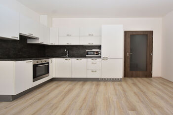 Prodej bytu 2+kk v osobním vlastnictví 65 m², Praha 9 - Čakovice