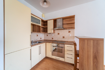 Prodej bytu 1+kk v osobním vlastnictví 40 m², Praha 5 - Jinonice