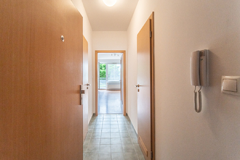 Prodej bytu 1+kk v osobním vlastnictví 40 m², Praha 5 - Jinonice