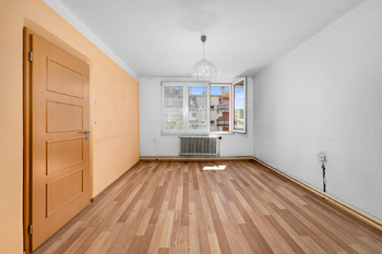 obývací pokoj - Prodej bytu 3+1 v osobním vlastnictví 76 m², Nové Hrady