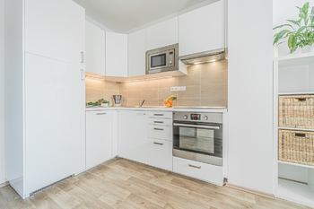 Pronájem bytu 3+1 v osobním vlastnictví 79 m², Praha 4 - Michle