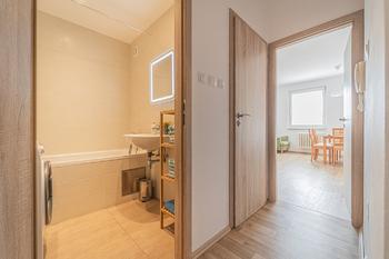 Pronájem bytu 3+1 v osobním vlastnictví 79 m², Praha 4 - Michle