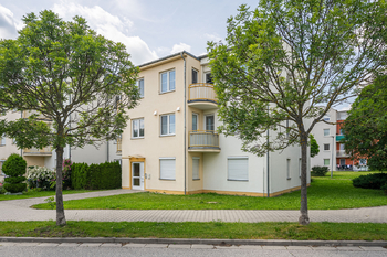 Dům - Prodej bytu 3+1 v osobním vlastnictví 77 m², Holice 