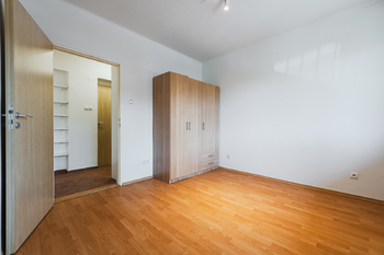 Pokoj 1 - Pronájem bytu 3+1 v osobním vlastnictví 66 m², Praha 9 - Hloubětín