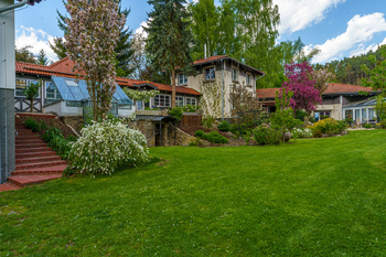 Prodej domu 689 m², Borotice