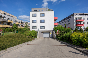 Prodej bytu 3+kk v osobním vlastnictví 74 m², Praha 9 - Hostavice