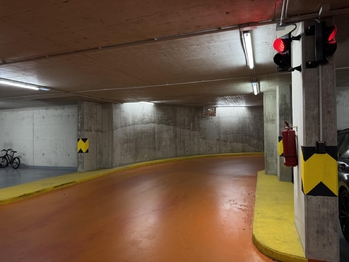 Prodej garážového stání 28 m², Praha 5 - Hlubočepy