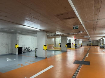Prodej garážového stání 28 m², Praha 5 - Hlubočepy