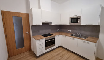 Pronájem bytu 1+1 v osobním vlastnictví 45 m², Praha 9 - Vysočany