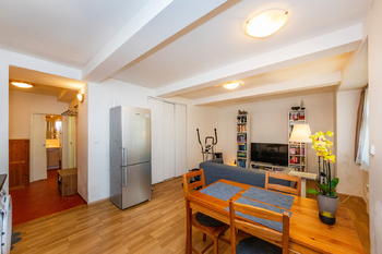 Prodej bytu 2+kk v osobním vlastnictví 54 m², Praha 4 - Podolí