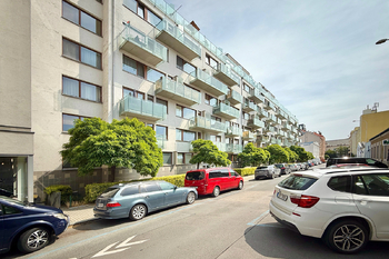 Prodej bytu 1+kk v osobním vlastnictví 33 m², Praha 7 - Holešovice