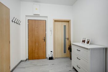 vstup do bytu - Pronájem bytu 3+kk v osobním vlastnictví 55 m², Brno