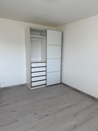 dětský pokoj vestavná skříň - Pronájem bytu 3+kk v osobním vlastnictví 55 m², Brno