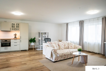 Prodej ubytovacího zařízení 372 m², Zvěrkovice