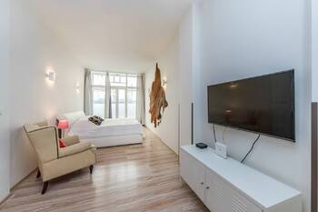 Pronájem bytu 1+kk v osobním vlastnictví 40 m², Praha 1 - Nové Město