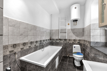 Prodej domu 142 m², Městec Králové