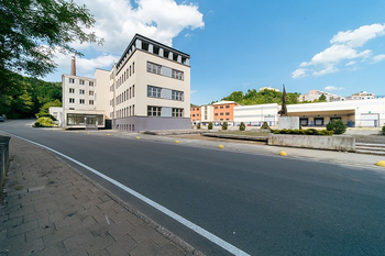 Prodej obchodních prostor 2380 m², Adamov
