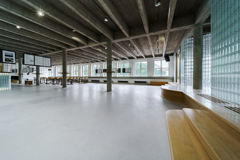 Prodej obchodních prostor 2380 m², Adamov