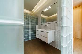 Prodej obchodních prostor 2380 m², Adamov