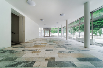 Prodej obchodních prostor 2380 m², Adamov
