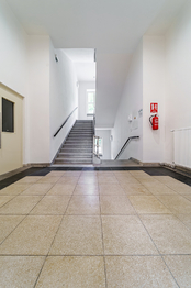 Prodej obchodních prostor 2380 m², Adamov
