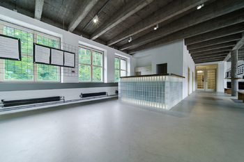 Prodej obchodních prostor 2380 m², Adamov