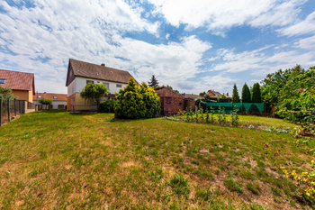 Prodej domu 320 m², Straškov-Vodochody