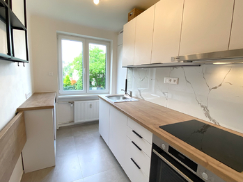Pronájem bytu 3+1 v osobním vlastnictví 64 m², Praha 4 - Podolí