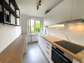 Pronájem bytu 3+1 v osobním vlastnictví 64 m², Praha 4 - Podolí