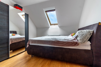 Ložnice - Pronájem bytu 2+kk v osobním vlastnictví 48 m², Jesenice