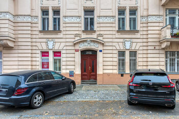 Pronájem bytu 1+1 v osobním vlastnictví 43 m², Praha 5 - Smíchov