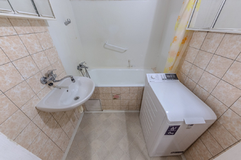 Prodej bytu 3+kk v osobním vlastnictví 65 m², Praha 4 - Chodov