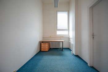 Kancelář 454 - Pronájem kancelářských prostor 78 m², Hradec Králové