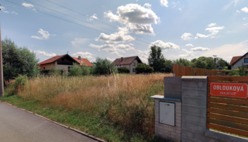 uliční pohled - Prodej pozemku 826 m², Svojetice
