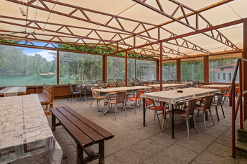 Prodej ubytovacího zařízení 1320 m², Velká Turná