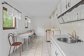 Kuchyňka. - Prodej ubytovacího zařízení 1320 m², Velká Turná