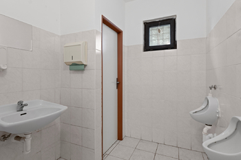 WC. - Prodej ubytovacího zařízení 1320 m², Velká Turná