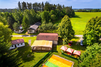 Restaurace a zázemí. - Prodej ubytovacího zařízení 1220 m², Velká Turná 