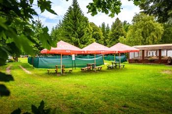 Vstup do areálu. - Prodej ubytovacího zařízení 1220 m², Velká Turná