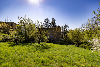 Prodej pozemku 1340 m², Praha 5 - Hlubočepy