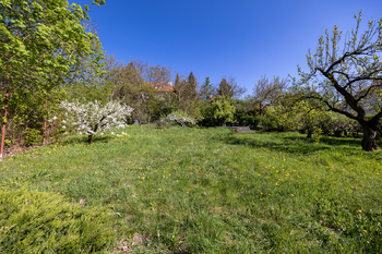 Prodej pozemku 1340 m², Praha 5 - Hlubočepy